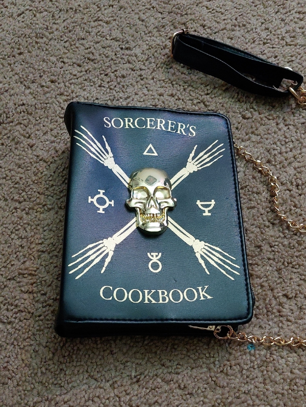 Sorcerer's Cookbook Skull Crossbones Clutch - Black & Gold